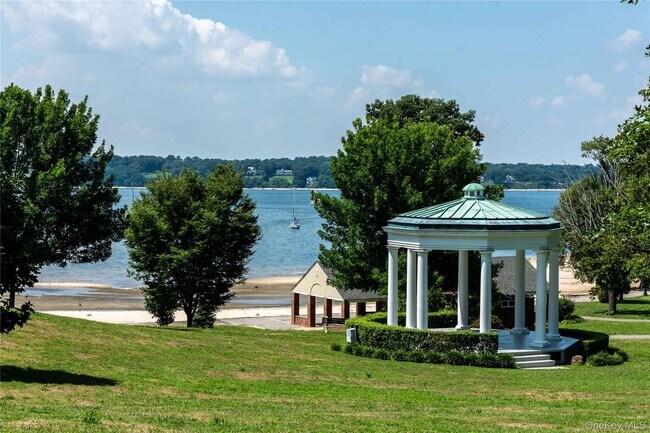 Building Photo - 135 Woolsey Ave