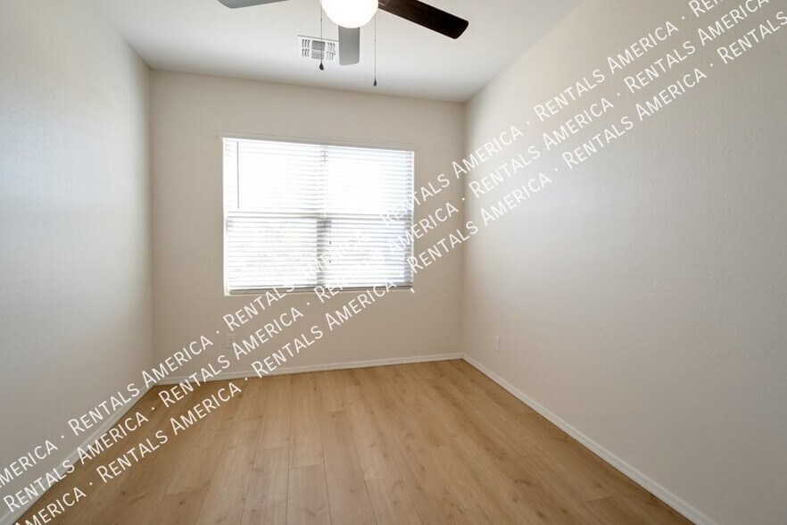 Building Photo - 29202 N Fire Agate Rd