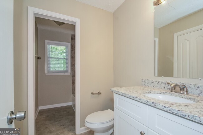 Building Photo - 1451 Cardinal Ln
