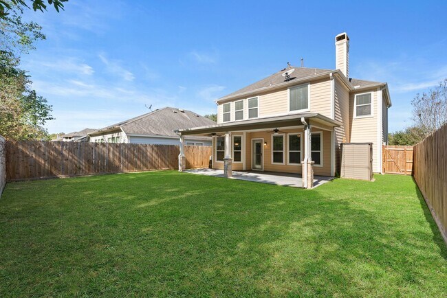 Building Photo - Spacious 3-Bedroom Home in Lakeshore with ...