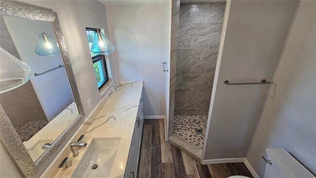 Building Photo - 3317 Pine Valley Dr