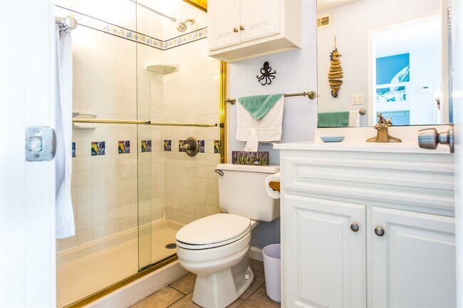 Building Photo - 10811 Termini-San Luis Pass Rd