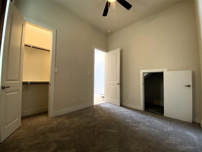 Building Photo - 74 N Hutcheson St