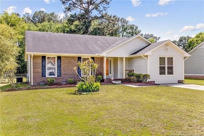 Building Photo - 6837 Woodmark Dr