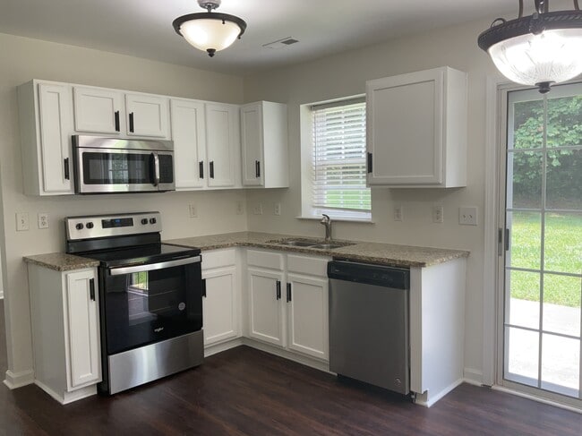 Building Photo - 1421 Juniper Hills Ln