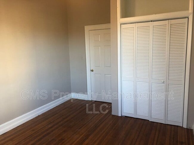 Building Photo - 1501 S Wood Ave
