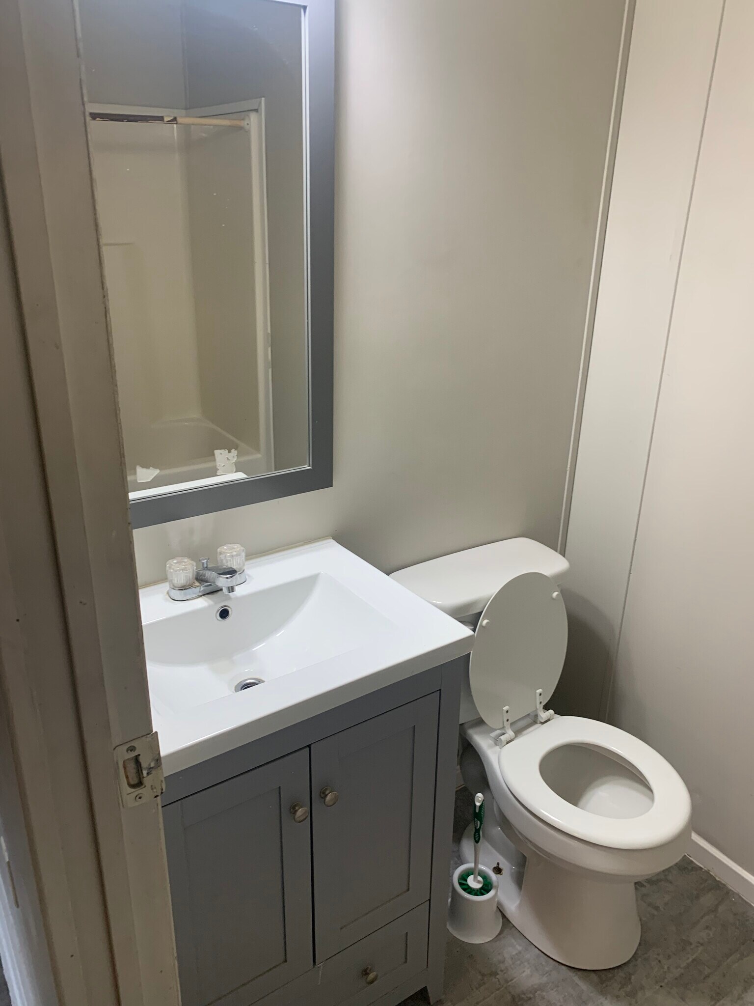 2nd full bathroom - 275 Willis Ave