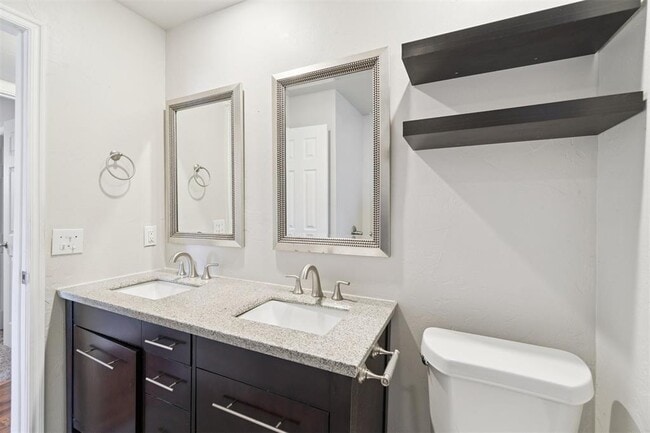 Building Photo - 4824 Elmview Dr