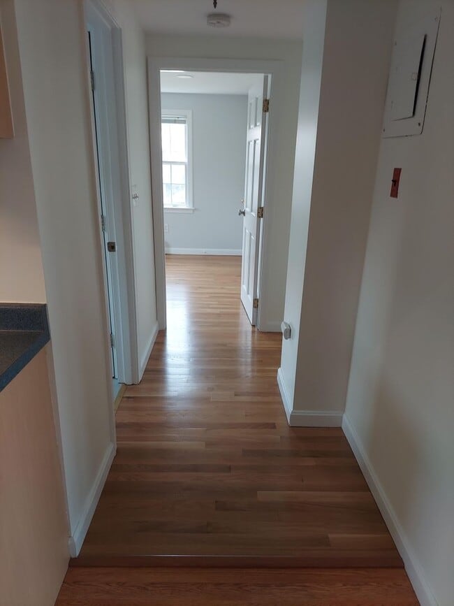 Building Photo - 435 MA-28