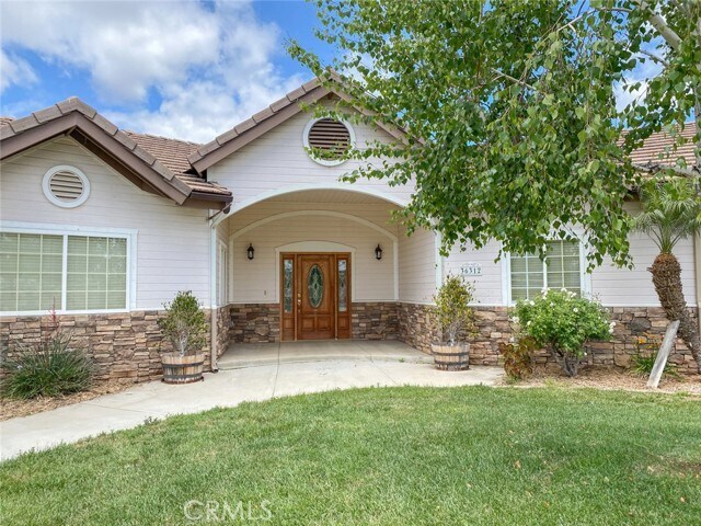 Building Photo - 36312 Travis Ct