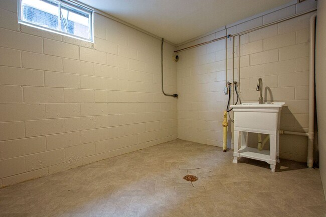 Building Photo - Beautifully Renovated with Lots of Space! 3 Bedroom / 2 Bath Ranch in Blair!