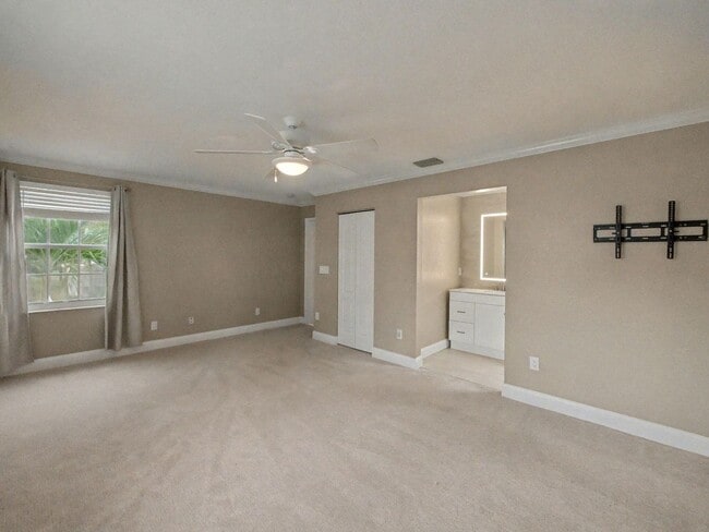 Building Photo - 5884 NW 49th Ln