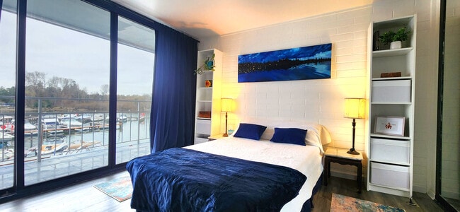 Building Photo - 9500 Rainier Ave S