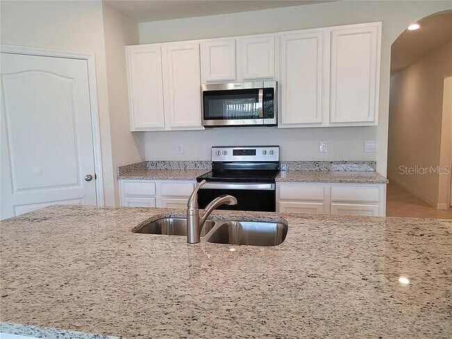 Building Photo - 5744 Sunbonnet Wy