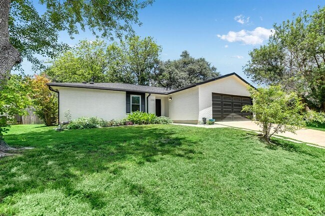 Building Photo - 6508 Sunnysky Way