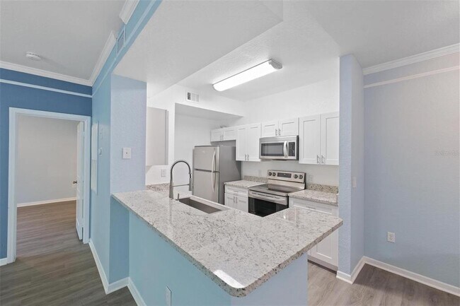 Building Photo - 17110 Carrington Park Dr