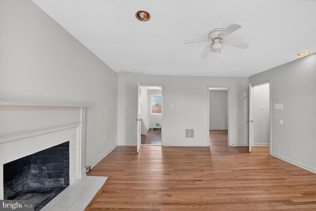 Building Photo - 21733 Oatlands Rd