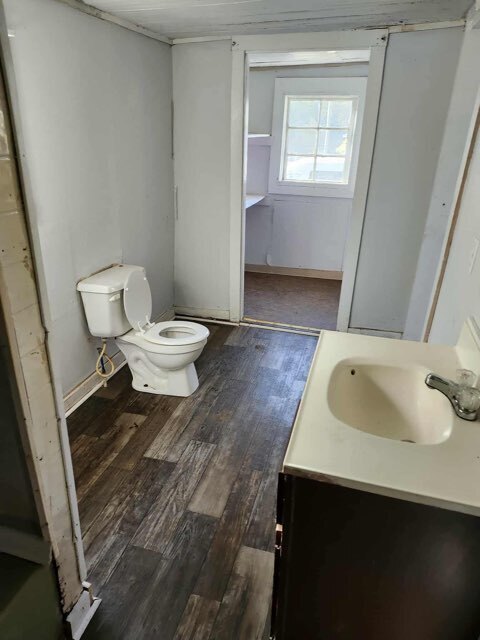 Building Photo - 2 Bedrooms 1 Bathroom