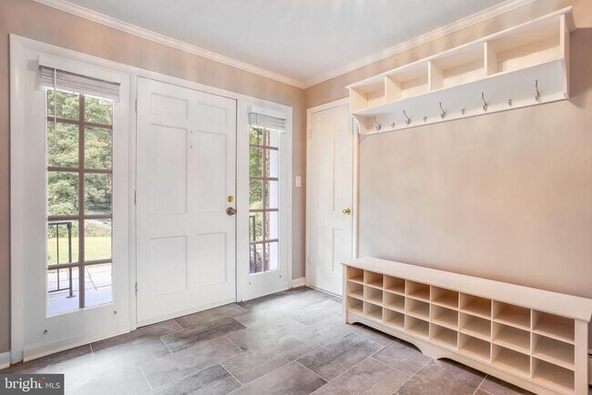 Building Photo - 9801 Orchid Cir