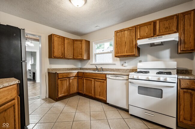 Building Photo - 4658 Hinesley Ave