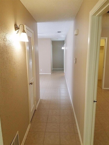 Building Photo - 3513 Westchester Ave