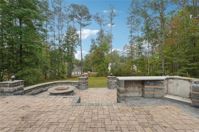 Building Photo - 3149 Lakeview Pkwy