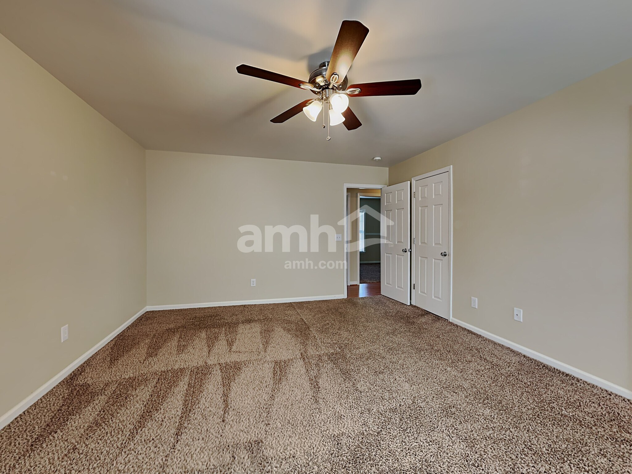 Building Photo - 2645 Wynbrook Dr