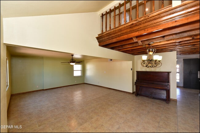 Building Photo - 908 Bolivia St