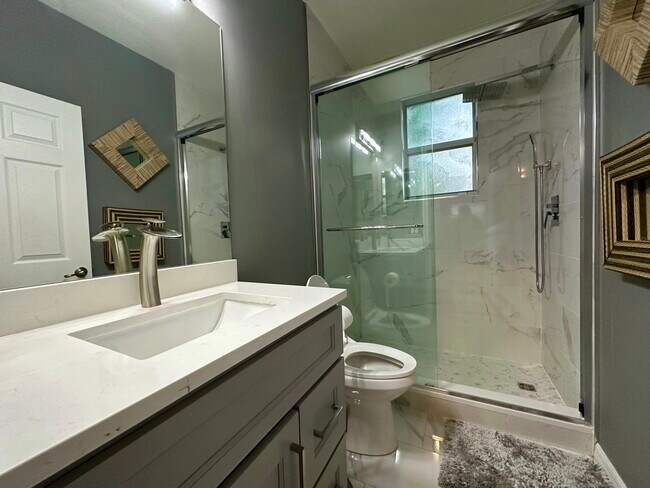 Building Photo - 9687 Springlake Cir