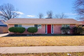 Building Photo - 505 Melrose Dr