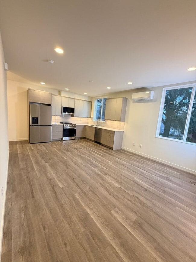 Building Photo - Brand New 3bd Townhome!