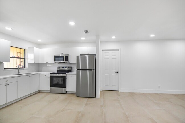 Building Photo - 12452 Guilford Way