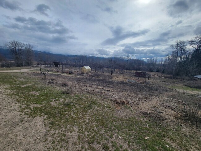 Building Photo - 2 Bedroom, 2 Bathroom in the Cusick Countr...