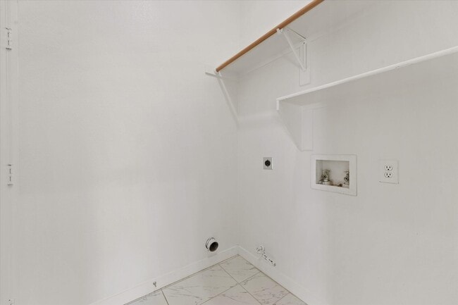 Building Photo - 1216 Bold Forbes Dr