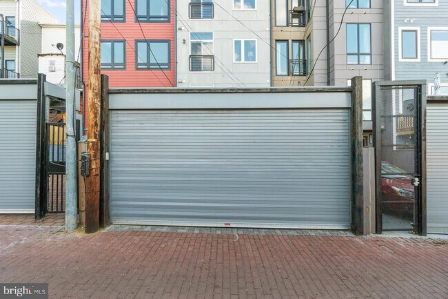 Building Photo - 3525 14th St NW