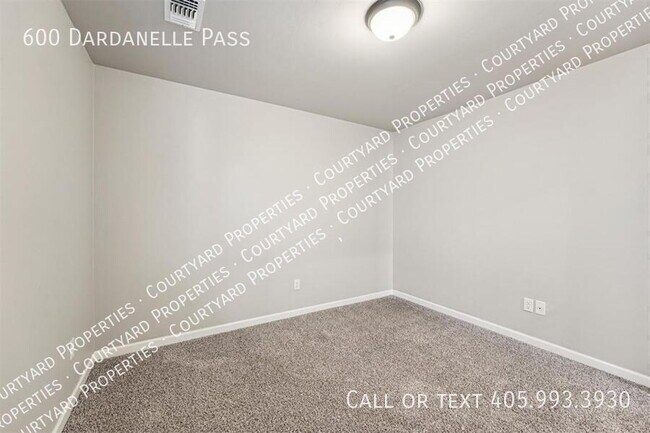Building Photo - 600 Dardanelle Pass