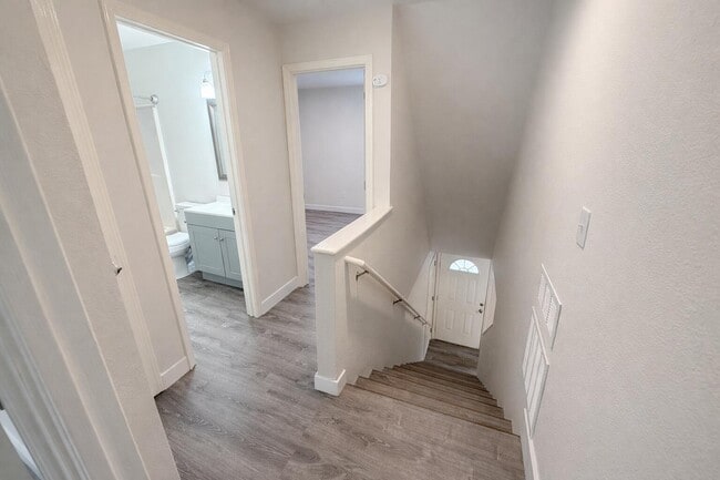 Building Photo - 1709 Hanover Blvd