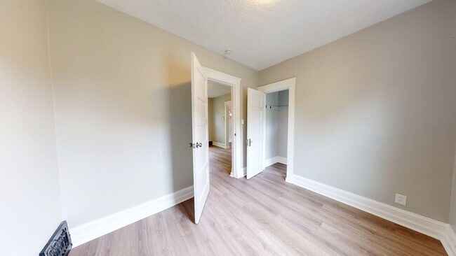 Building Photo - 4202 Ardmore Ave