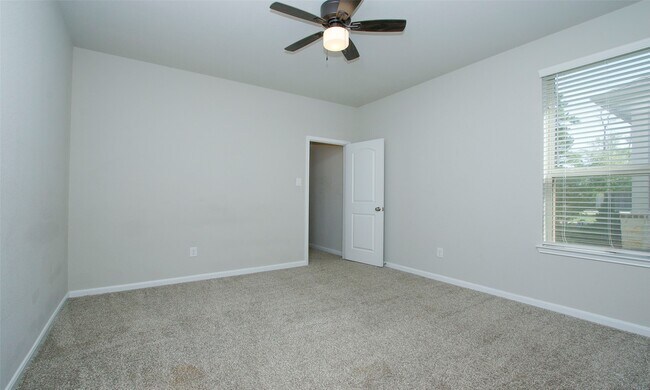 Building Photo - 14120 Sand Ridge Ct