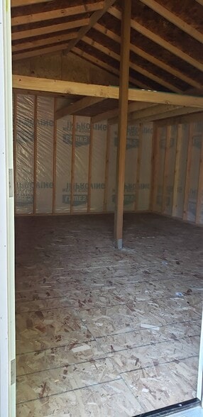 Building Photo - 4712 Bellwood Dr NE