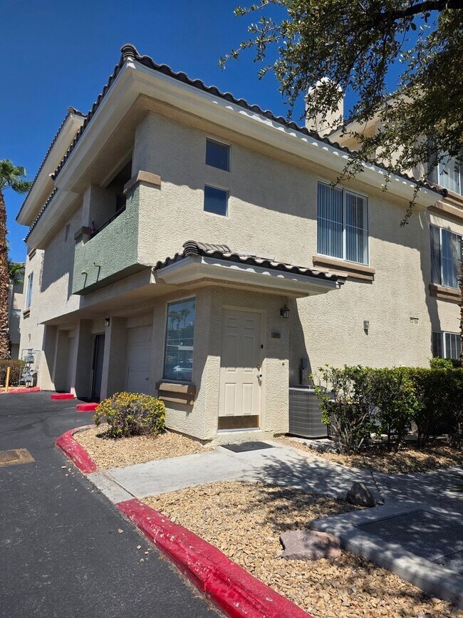 Building Photo - FULLY FURNISHED * 1BED/1BATH CONDO WITH 1 CAR GARAGE IN SOUTHWEST LAS VEGAS