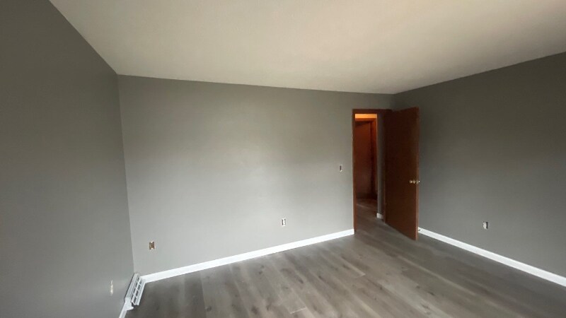 Building Photo - 65 Wisteria St