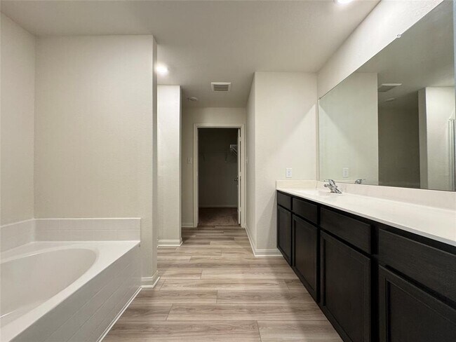 Building Photo - 7922 Vacek Meadows Loop
