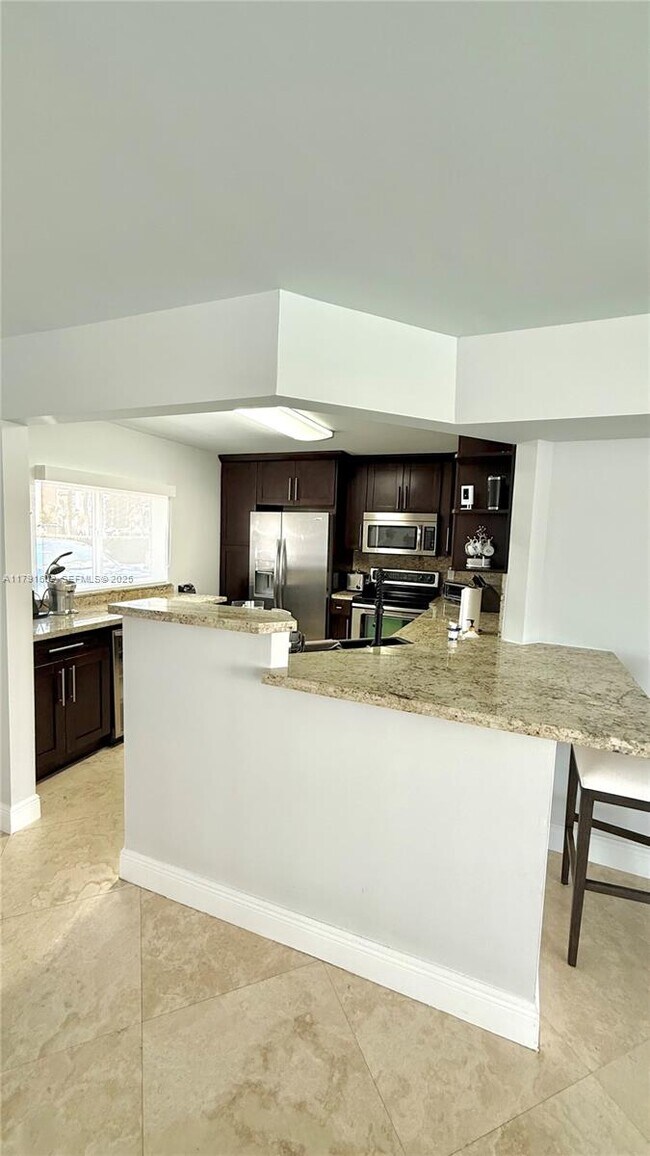 Building Photo - 4000 NE 170th St