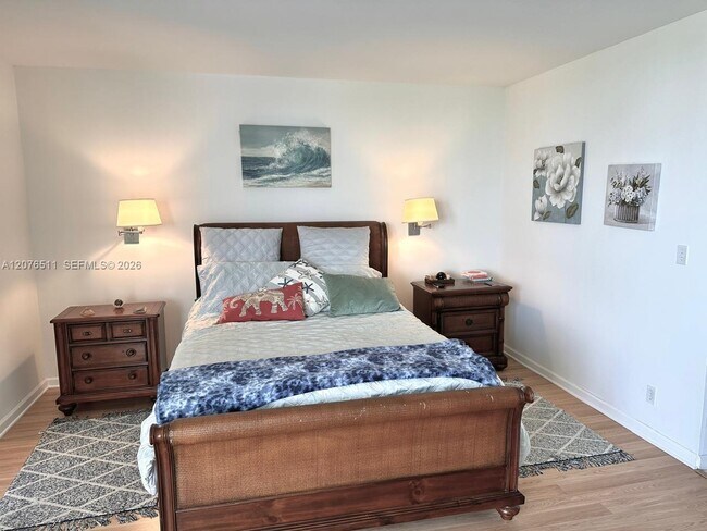 Building Photo - 20185 E Country Club Dr