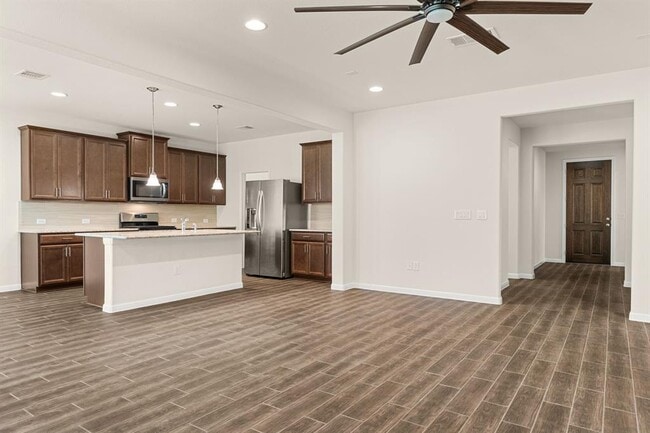 Building Photo - 4512 Arques Ave