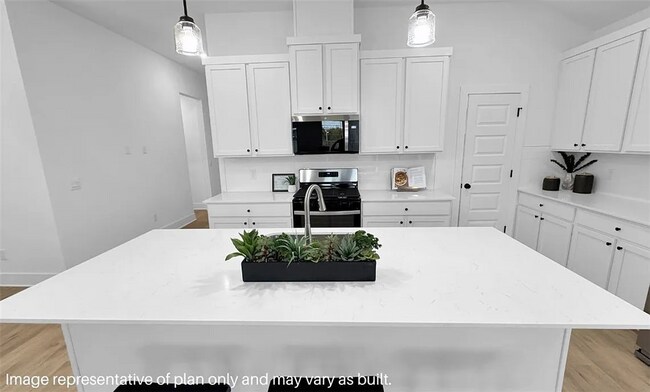 Building Photo - Beautiful Home in Centerton - Not furnished