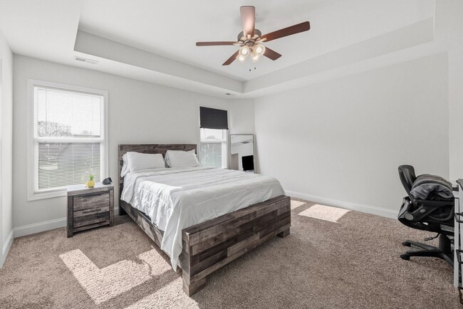 Building Photo - 3 Bedroom 2 1/2 Bath Home For Rent Near Post!