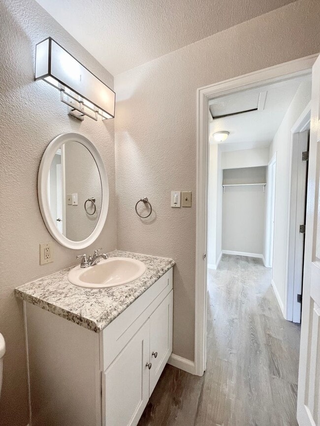 Building Photo - 3 Bedroom/ 1 Bathroom Rancher Close To Fort Carson