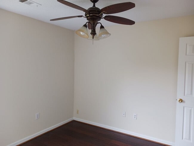 Building Photo - Charming 3BD/1BA Home Just Off Hwy 96!